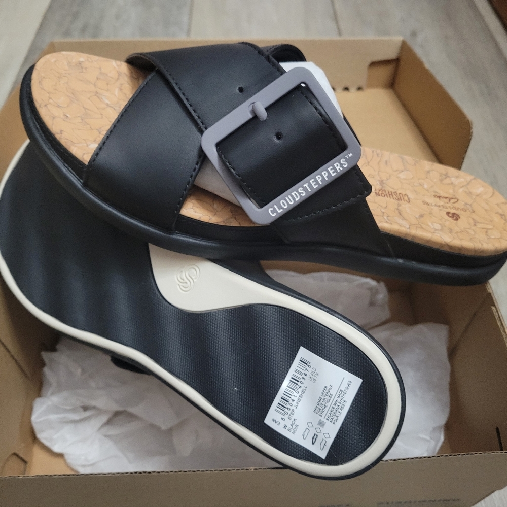 New Size 7 Clarks Cloudstepper Black Sandals